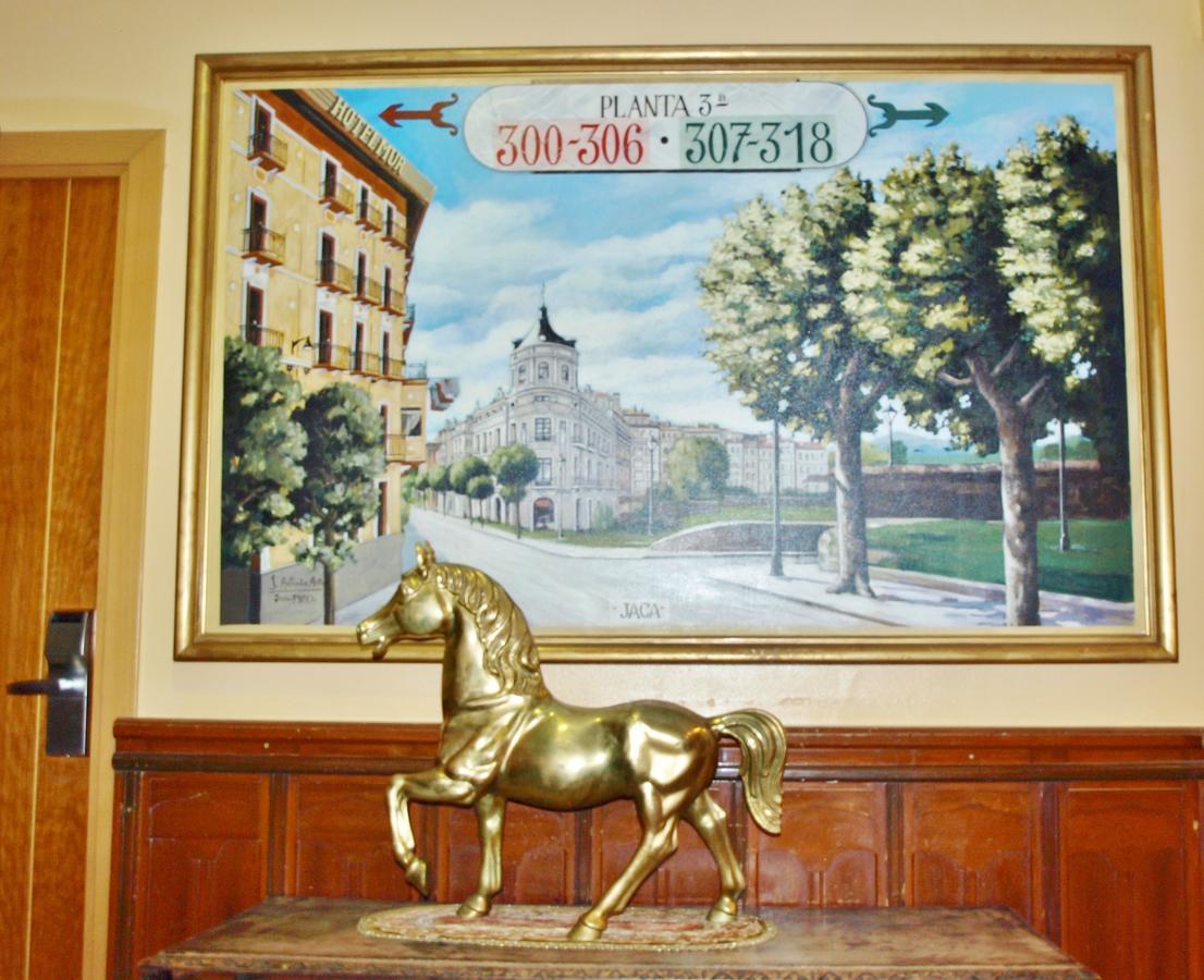 Hotel Mur Jaca Eksteriør billede